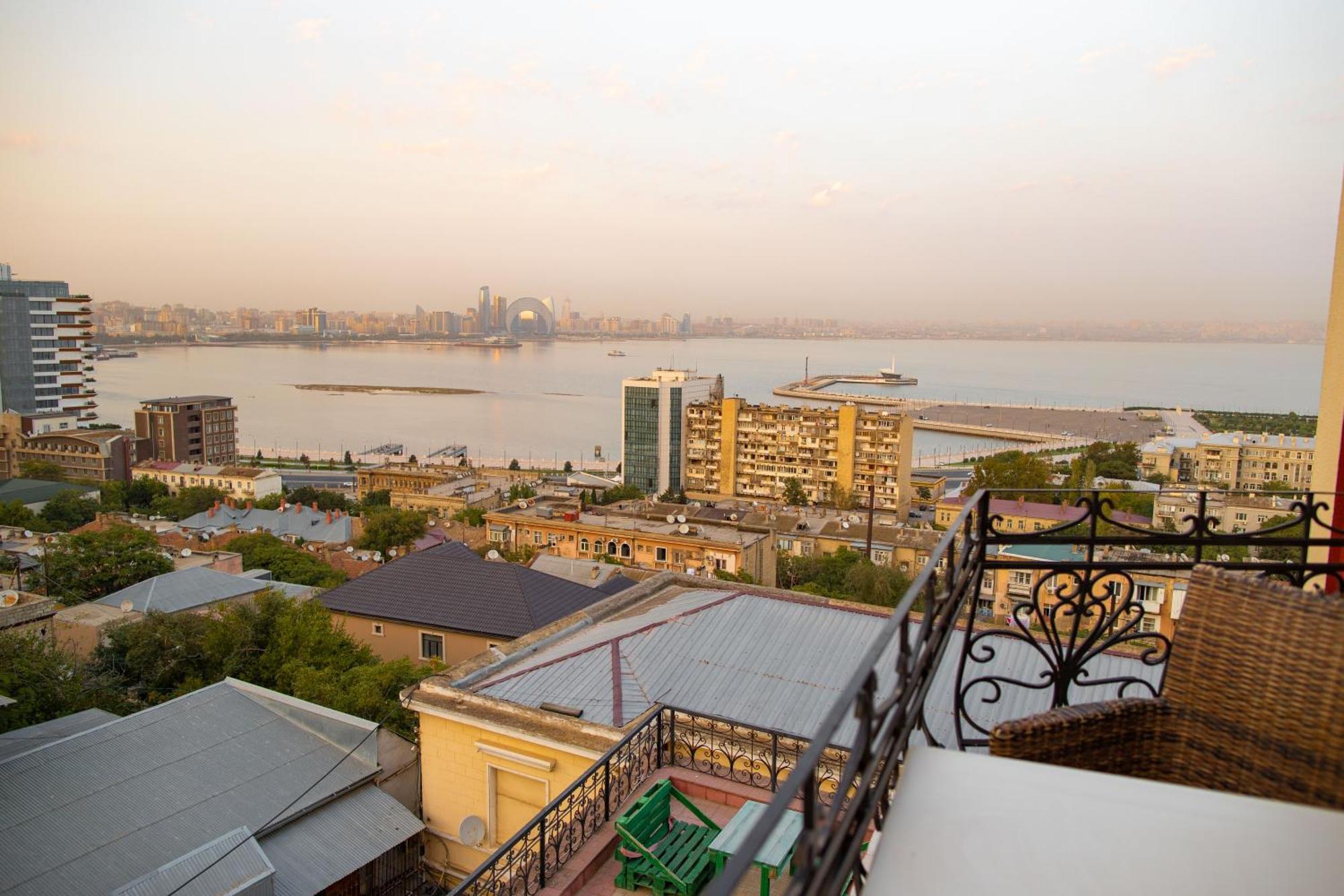 Red Roof Seaview Hotel Баку Екстер'єр фото